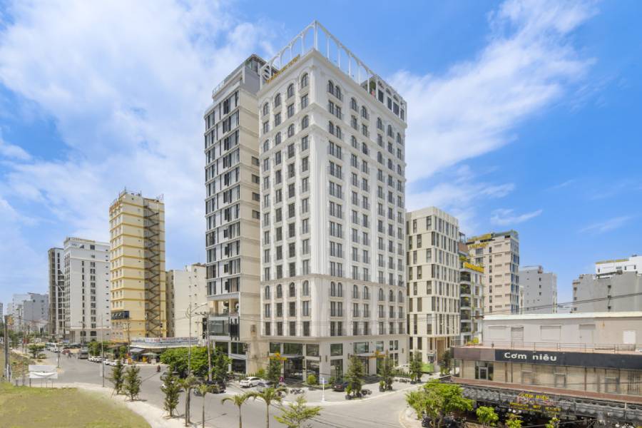 Golden Lotus Luxury Hotel Danang